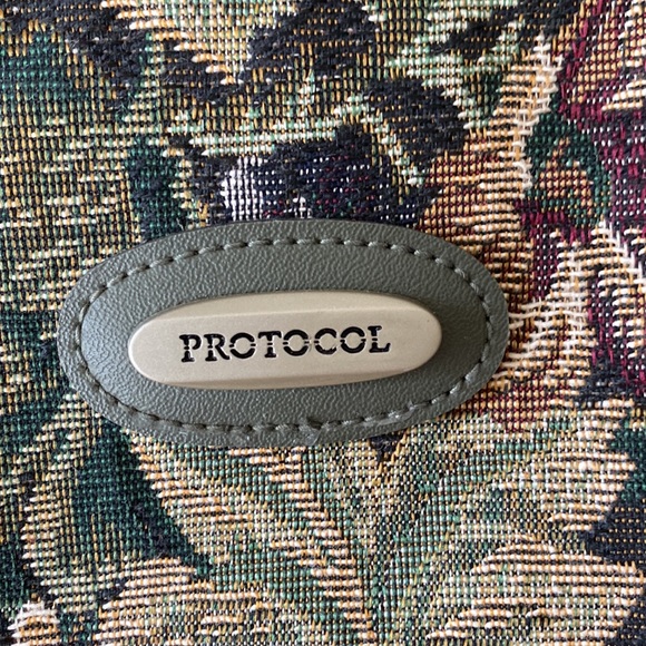 New under the seat tapestry floral carry on  bag - Picture 8 of 12